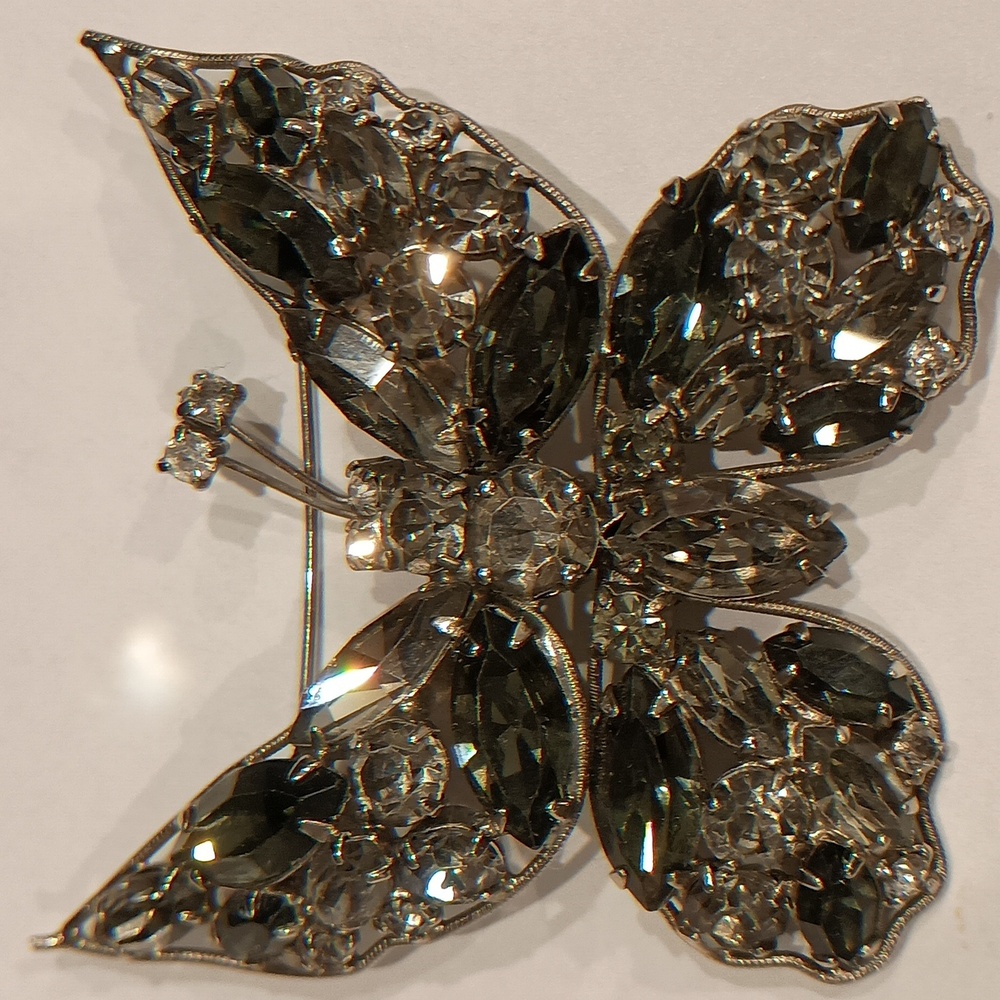 La Roco VTG rare butterfly pin NICE